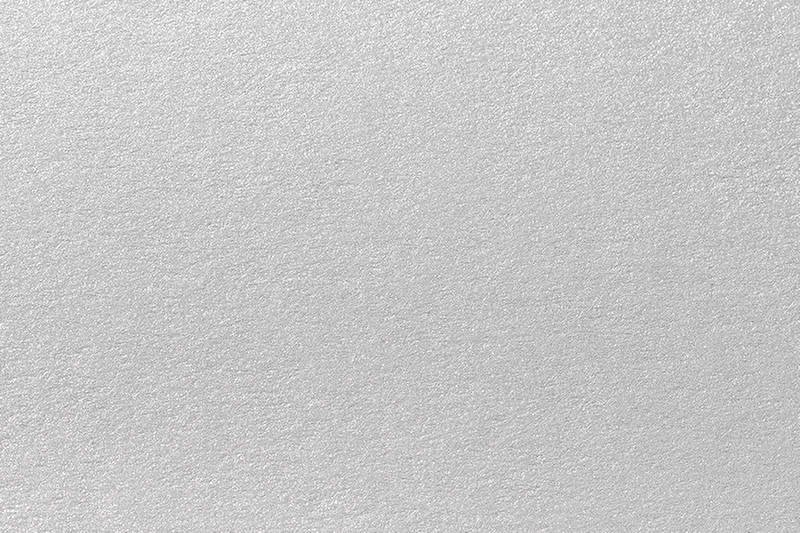 Aplicación de barniz flexográfico base agua antideslizante MDF712 en envases para apilado seguro